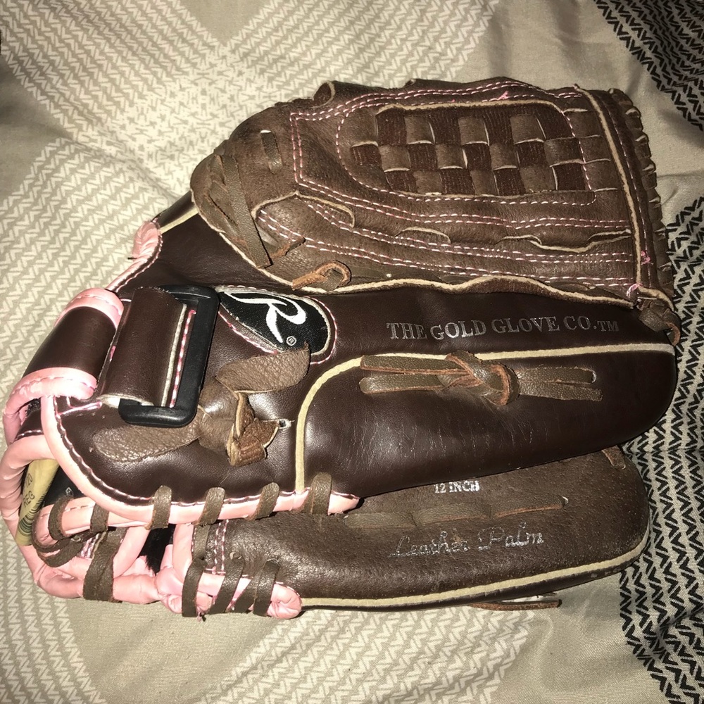 Fast pitch women’s softball glove
